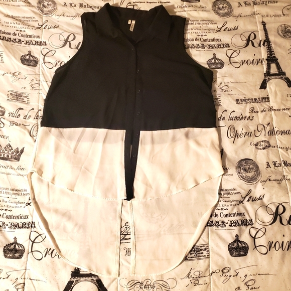 Studio Y Tops - 🤘3 For $20🤘 Studio Y tank